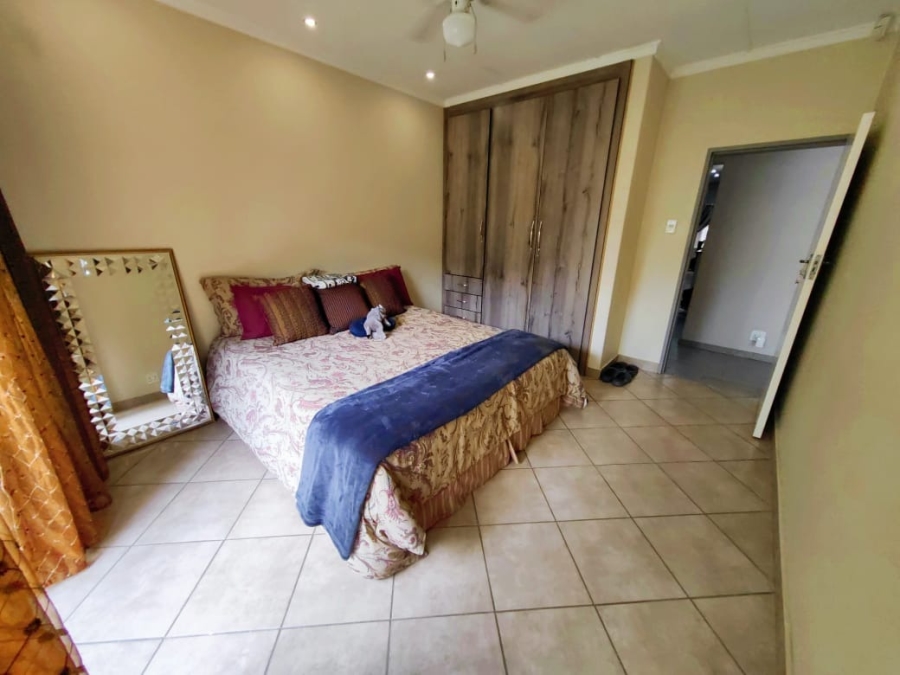 4 Bedroom Property for Sale in Grimbeeck Park North West